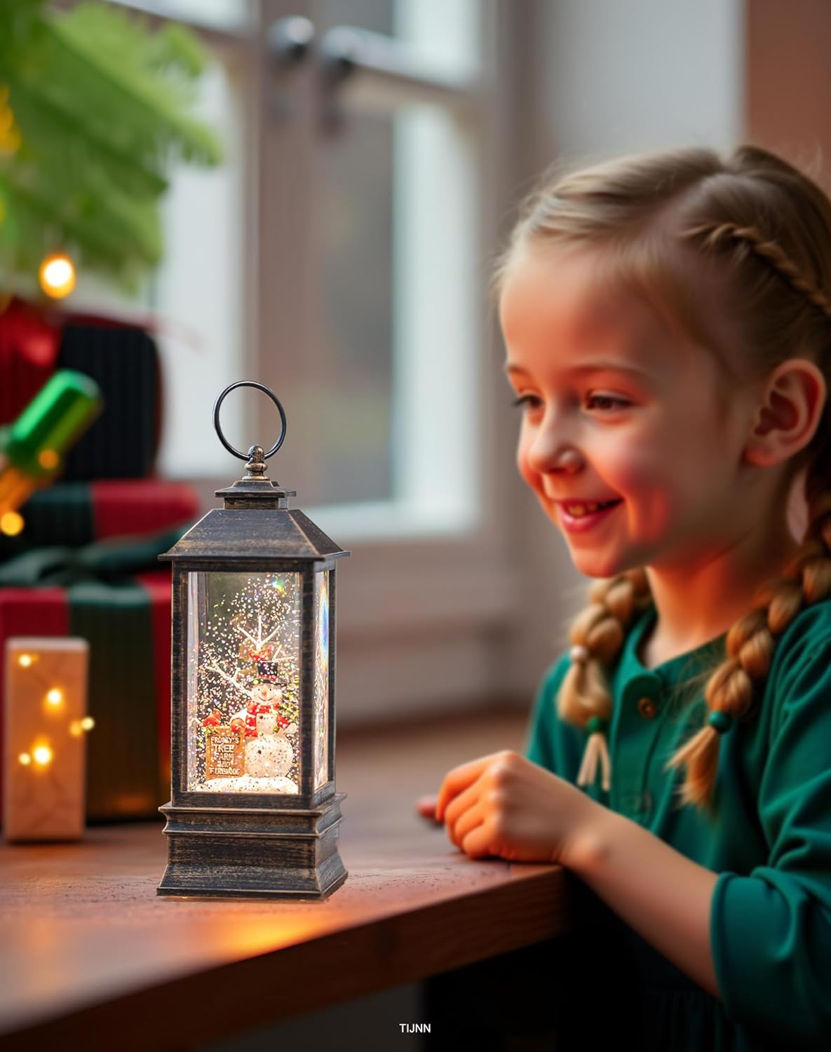 Frosty’s Tree Farm Musical Snow Globe Light